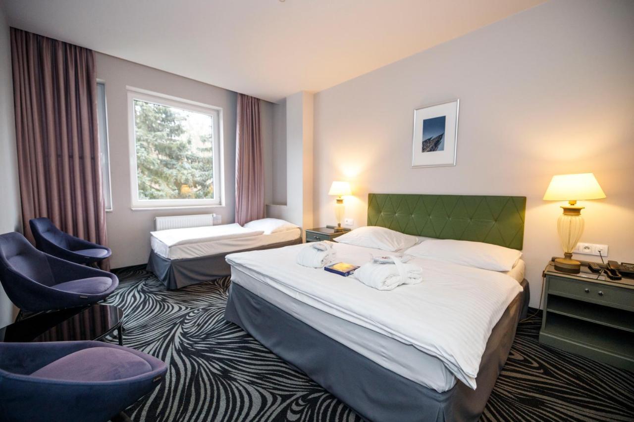 Parkhotel Carlsbad Inn Dalovice Exterior photo